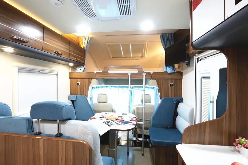 宇通大通V80房车C310房车（纵置床/国六）