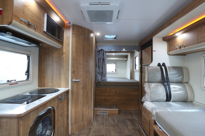 拓锐斯特“欧畅版TIC-621A”依维柯双拓展C型房车 WLH_6830