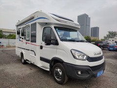 新星 2020款依途C600风尚款