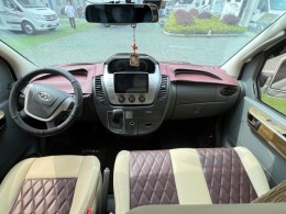 卫航房车 2017款加长轴B型商旅版