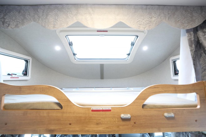 拓锐斯特“欧畅版TIC-621A”依维柯双拓展C型房车 WLH_6839