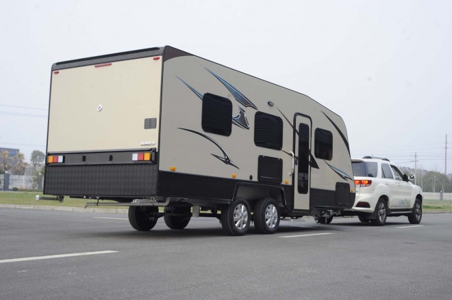 戴德隆翠C19拖挂式营地房车 17万元 _DSC8284