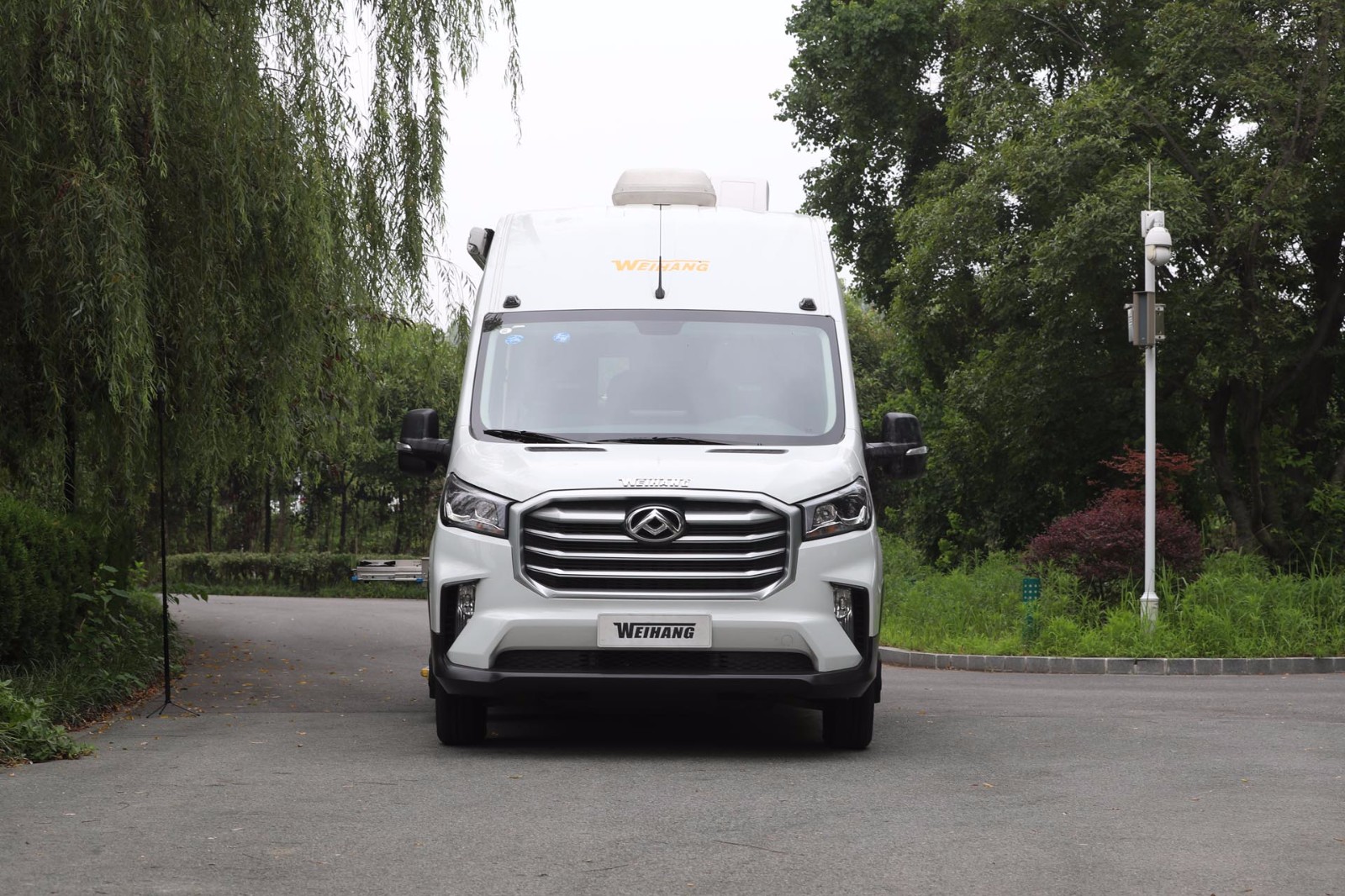 【原始大图】卫航 大通v90 v590长轴高顶b型车身外观图片欣赏-房车