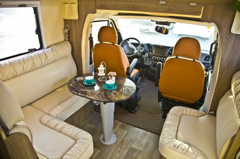 亚特房车 芳语之韵NEW DAILY 后扩展进口依维柯自动挡房车 90.8万元 IMG_5326