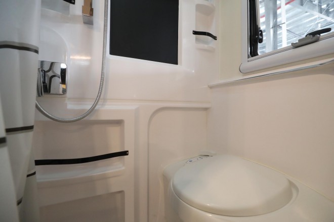 精致欧式风格、高端商务元素，“铂驰旅行家”单拓展房车 WLH_7217