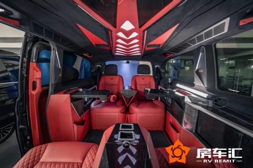 一台用来享受的MPV！——罗伦士进口奔驰V-diamond15.jpg