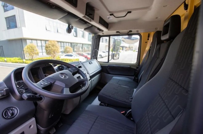 德野诺玛迪森“撼路者”U4023：“铁汉”更“柔情”，真越野，真房车