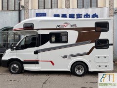 依维柯 19款C型房车
