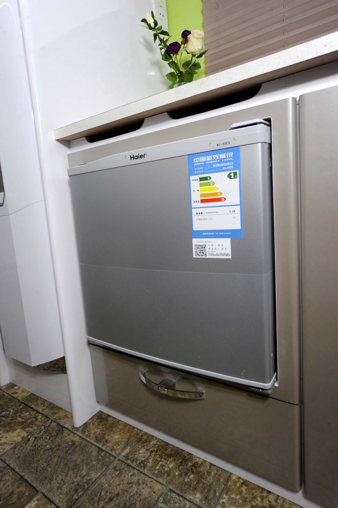 戴德隆翠C19拖挂式营地房车 17万元 冰箱