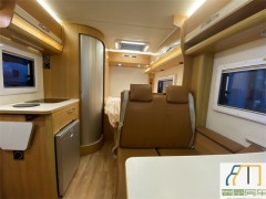 上汽大通 V80 C型房车