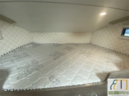 亚星 21款亚星C型房车