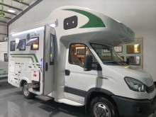 都市丛林依维柯国六现车馨途双拓房车