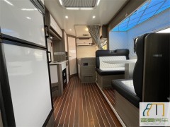 吉利 2021款吉利法美瑞头号玩家新能源房车