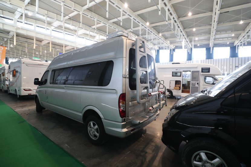 景致房车大通V80加长轴商通版 42万 WLH_5725