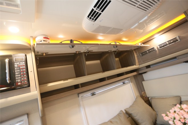 拓锐斯特依维柯C型欧尚版TIC-610A 53.8万起 2E1A3309