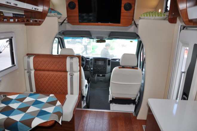 直降50万！独家团购108万即可抢购158万春田奔驰斯宾特524顶配房车 DSC_0296