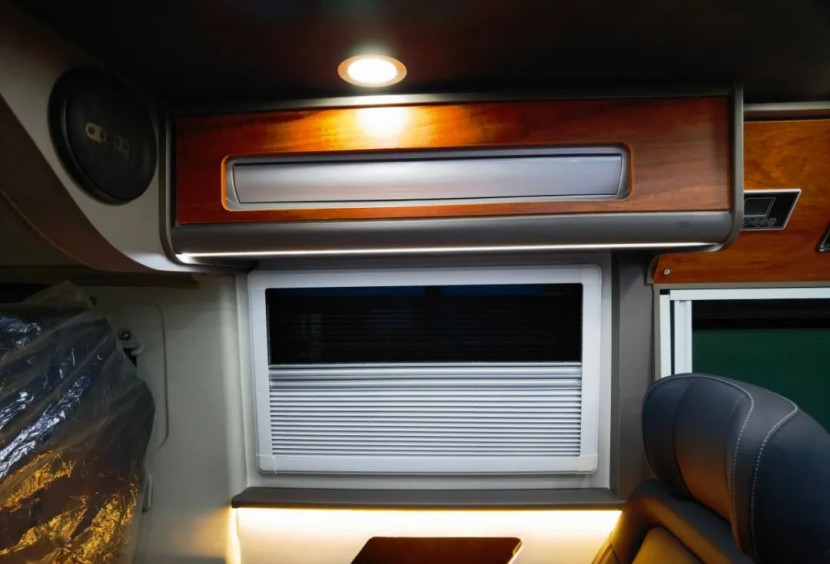 将量身定制进行到底，硬派越野房车东风挑战者“特定版”，9月2日郑州房车展，与您不见不散！0558f75e5c0946c91c73b500891c7102