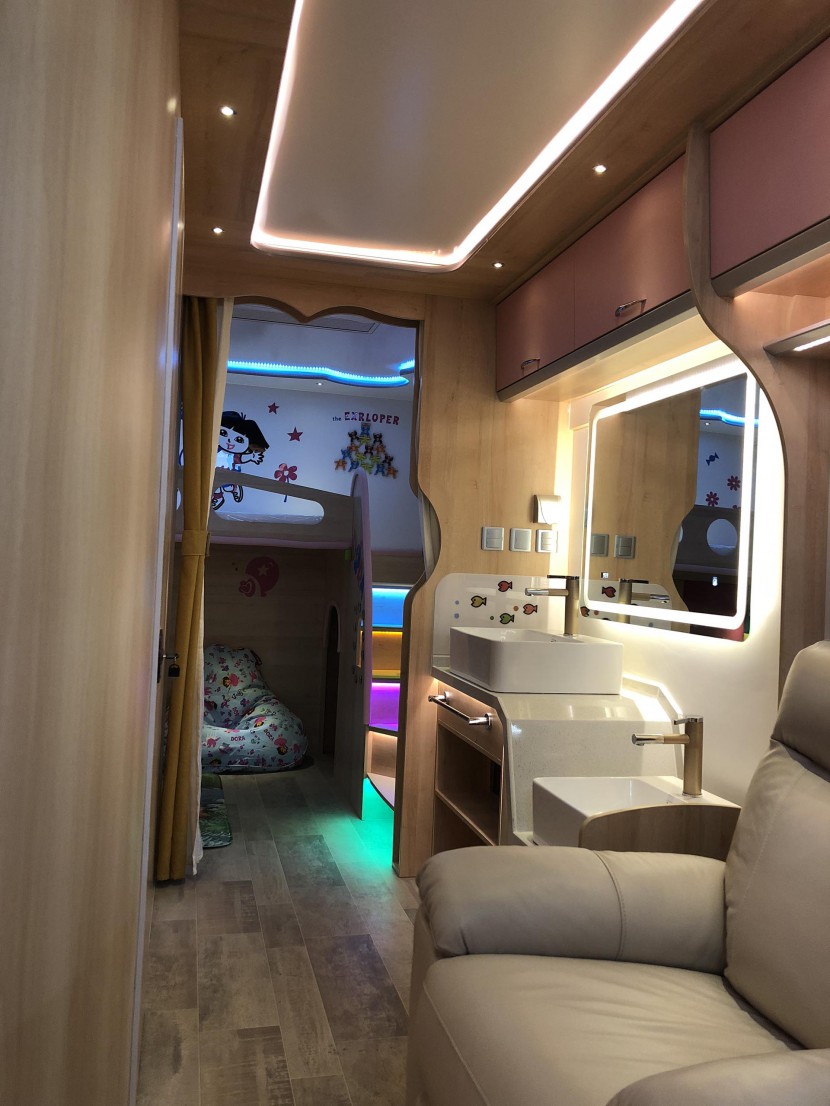 天晟房车10米营地房车  26.8万元 IMG_5937