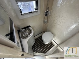 依维柯 2018款依维柯中意极致双拓展C型房车