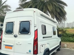 舜宇房车 2022款加长轴超高顶对卡座
