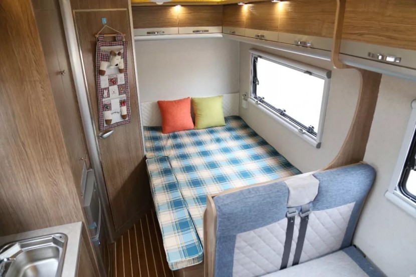 【4•12洛阳房车展】新飞房车专用汽车先进的冷藏及保温技术打造多款房车亮相展会