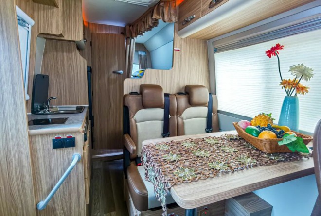 继续上新，拓锐斯特三款B型房车，属于你的青春星球！图片