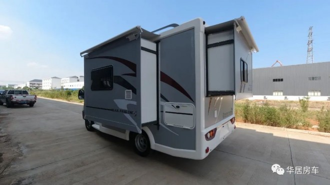 9月2日郑州房车展——华居房车依维柯双拓版，赏自然之幽，品人文之韵！e8683b28653d4b32e60961e01a75394d
