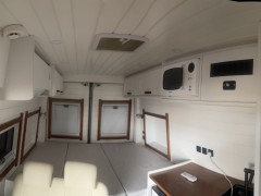 卫航房车 2021款V590 横床版