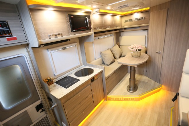 拓锐斯特依维柯C型欧尚版TIC-610A 53.8万起 2E1A3253