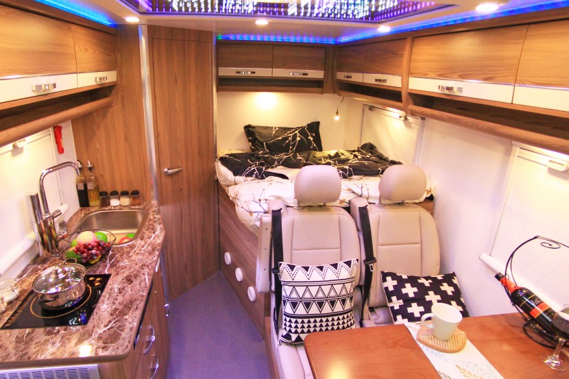 法美瑞大通L008-旅居版房车  40.8万元 IMG_7655