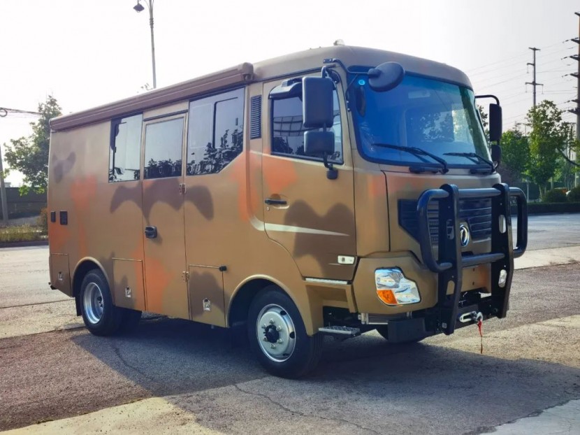 将量身定制进行到底，硬派越野房车东风挑战者“特定版”，9月2日郑州房车展，与您不见不散！6539bb7653890d5d745577e57689f561