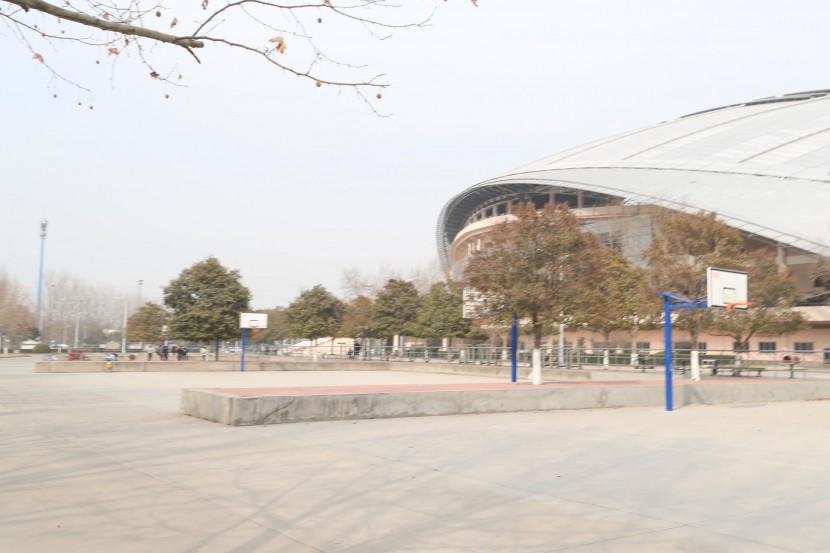 3.31郑州房车展场地河南省体育中心 WLH_3359