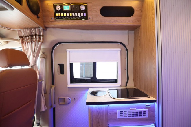 老张定制款——高清实拍2019款顺之旅东风御风自动挡B型房车 WLH_6075