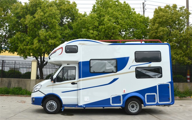 拓锐斯特依维柯C型菁英版 48.8万起 DSC_0152