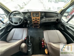 依维柯 2018款依维柯中意极致双拓展C型房车