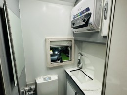 乌尼莫克4x4 奔驰