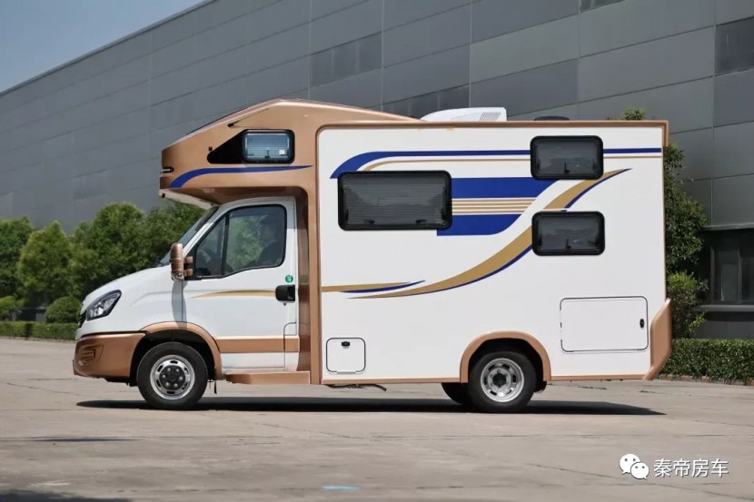 秦帝蹑景子母床依维柯C型房车——贵族风范，恣意山河！a6905d4451a64ee57ca938c8cd9cb76f