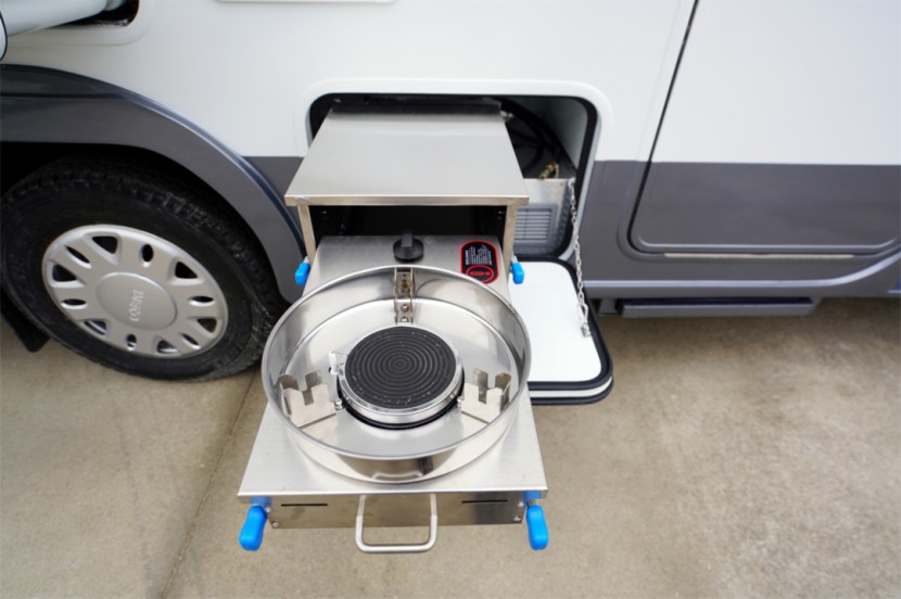 2022款中意极致双扩展房车邀您参加第五届郑州房车展，自在旅途，极致体验！78ba4c60f55967d7a4dd2a2dacbef9e2