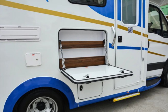 拓锐斯特房车：当有人说你太能“装”？