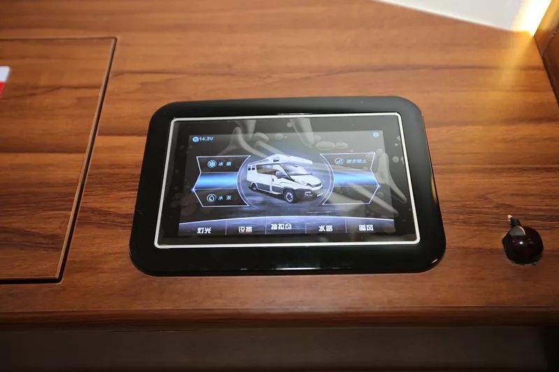 宇通房车：国产依维柯双拓的魅力，岂止是大空间？