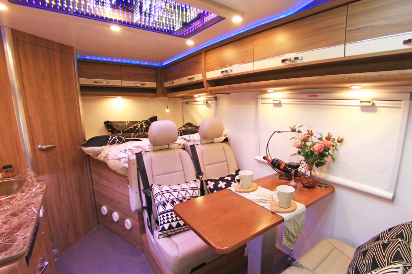 法美瑞大通L008-旅居版房车  40.8万元 IMG_7646