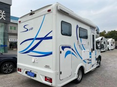 21年赛德国六大额头房车 白鲸