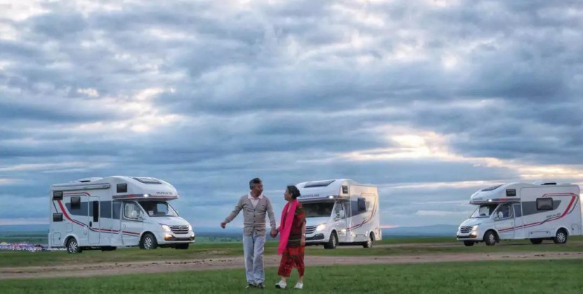 6.5洛阳房车展上汽大通房车携V80、V90B型C型房车亮相，原厂品质值得拥有474300b8bc39441d970aefec2ade0432