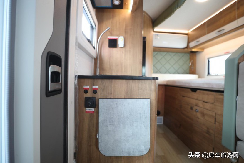 12.12飞神钜惠大促，依维柯房车最低33万起售36071d5930cb4cc2813eb1adb8e39fa5