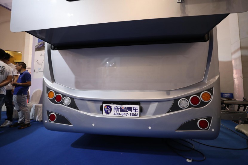 新星罗马假日C600K2双扩展房车 进口依维柯newdaily 6速手自一体房车 团购价71.8万 原价81.80万 WLH_4456