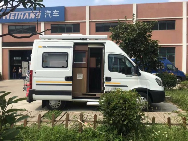 仅售23.98万！卫航依维柯欧胜B型房车fec8ddc077bc42f59be0b59bac95b2b8