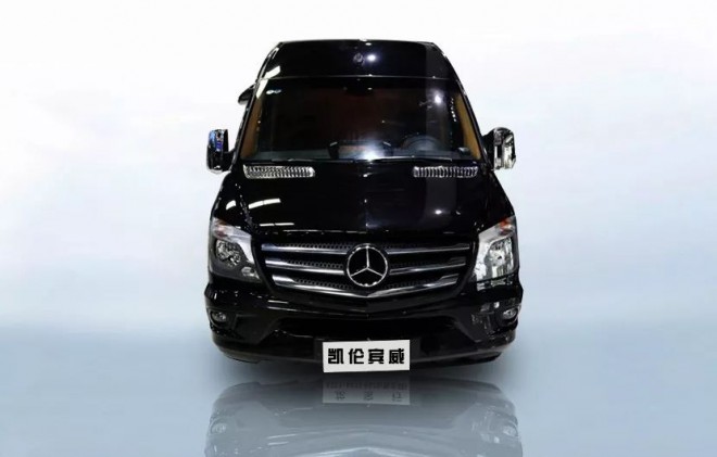 宇通凯伦宾威ZK5042XDW1奔驰斯宾特高端商务房车