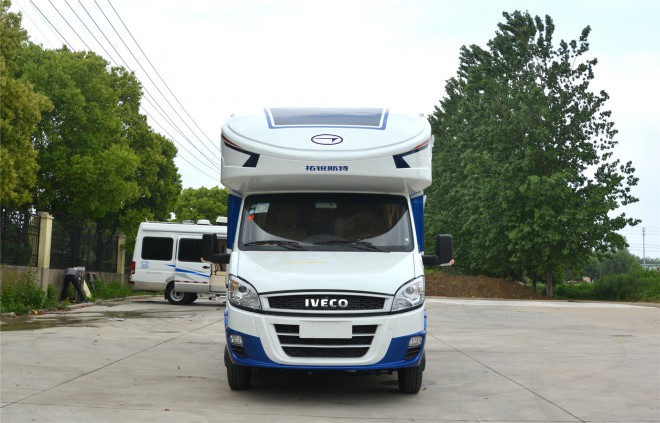 拓锐斯特依维柯C型菁英版 48.8万起 DSC_0146