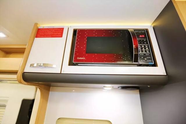 【4•12洛阳房车展】宇通房车携最新款符合国民的B型、C型房车盛装亮相展会欧洲同步内饰设计&mdash;&mdash;2019款宇通凯伦宾威国产依维柯小顶房车