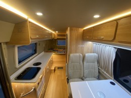 趣蜂房车 2019款4D30版